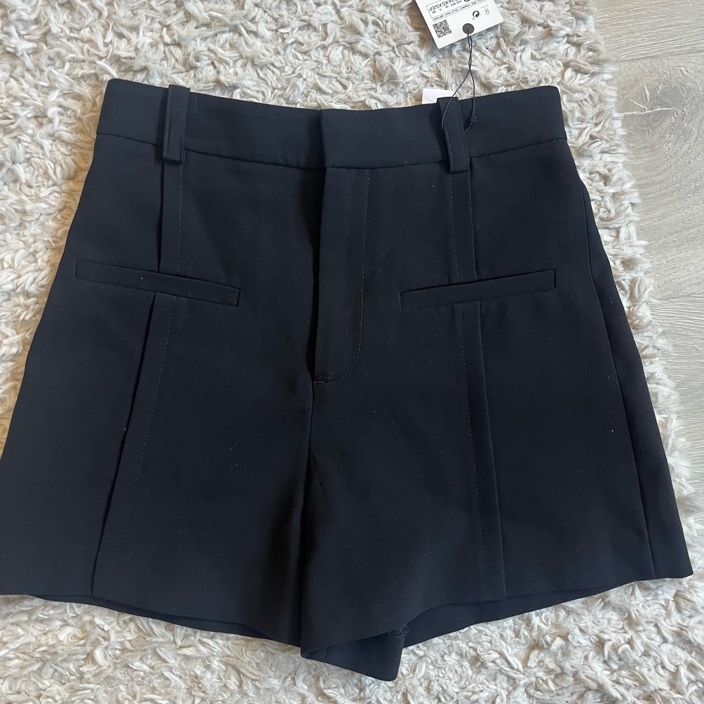 Zara XS high waisted black shorts, NWT, from Italy, perfect to dress up or down